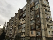 İcarəyə verilir 4 otaqlı 130 m2 köhnə tikili Heydər Əliyev Mərkəzi