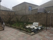 Satılır 4 otaqlı 140 m2 həyət evi Binə