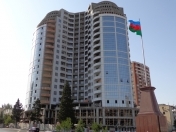 Satılır 3 otaqlı 130 m2 yeni tikili Elmlər Akademiyası m.