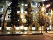 İcarəyə verilir 3 otaqlı 107 m2 köhnə tikili Metropark