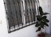 Satılır 6 otaqlı 200 m2 həyət evi İnşaatçılar m.