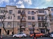 İcarəyə verilir 2 otaqlı 74 m2 köhnə tikili Sahil m.