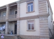 Satılır 6 otaqlı 360 m2 həyət evi Binə