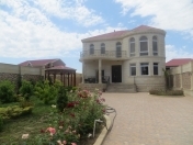 Satılır 7 otaqlı 550 m2 villa Buzovna