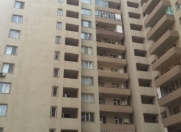 Satılır 3 otaqlı 130 m2 yeni tikili İnşaatçılar m.