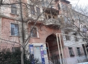 Satılır 5 otaqlı 155 m2 köhnə tikili Nizami m.