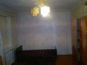 Satılır 4 otaqlı 75 m2 köhnə tikili Quba