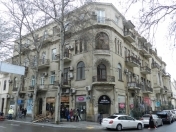 İcarəyə verilir 3 otaqlı 140 m2 köhnə tikili Sahil m.