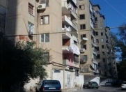 Satılır 4 otaqlı 85 m2 köhnə tikili 8 mkr