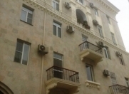 Satılır 2 otaqlı 58 m2 köhnə tikili Sahil bağı