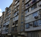 Satılır 4 otaqlı 81 m2 köhnə tikili İnşaatçılar m.