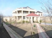 İcarəyə verilir 5 otaqlı 250 m2 villa Ələt