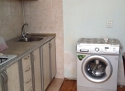 İcarəyə verilir 2 otaqlı 45 m2 köhnə tikili İnşaatçılar m.