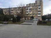 Satılır 1 otaqlı 35 m2 köhnə tikili Xalqlar Dostluğu m.