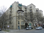 İcarəyə verilir 3 otaqlı 115 m2 köhnə tikili Rusiya səfirliyi