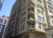 İcarəyə verilir 3 otaqlı 150 m2 yeni tikili Səbail r.