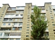 İcarəyə verilir 3 otaqlı 70 m2 köhnə tikili Nəsimi m.