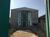 Satılır 5 otaqlı 220 m2 həyət evi Binə