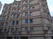 İcarəyə verilir 4 otaqlı 100 m2 köhnə tikili Nizami m.