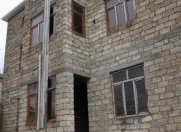 Satılır 6 otaqlı 440 m2 həyət evi Bakıxanov