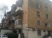 Satılır 2 otaqlı 45 m2 köhnə tikili Musabəyov parkı