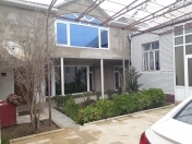 Satılır 6 otaqlı 200 m2 həyət evi Xətai r.