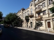 Satılır 4 otaqlı 91 m2 obyekt Yasamal r.