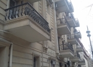 İcarəyə verilir 3 otaqlı 92 m2 köhnə tikili Sahil m.