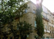 İcarəyə verilir 2 otaqlı 80 m2 köhnə tikili Sahil m.