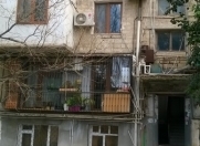 Satılır 1 otaqlı 34 m2 köhnə tikili İncəsənət və Mədəniyyət Un.