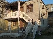 Satılır 5 otaqlı 2 m2 köhnə tikili Qaraçuxur