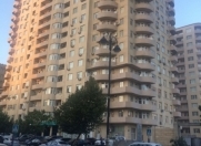 Satılır 4 otaqlı 165 m2 yeni tikili İnşaatçılar m.