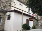 İcarəyə verilir 1 otaqlı 9 m2 köhnə tikili Təfəkkür Universiteti