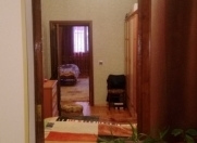 Satılır 3 otaqlı 80 m2 köhnə tikili ABŞ səfirliyi