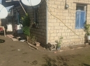 Satılır 2 otaqlı 400 m2 həyət evi Saray