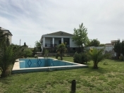 Satılır 4 otaqlı 2000 m2 bağ evi Novxanı
