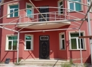 İcarəyə verilir 7 otaqlı 140 m2 həyət evi Qaraçuxur