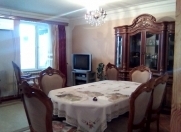 Satılır 4 otaqlı 100 m2 köhnə tikili Bakıxanov