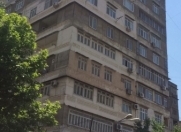 Satılır 3 otaqlı 80 m2 köhnə tikili Ayna Sultanova heykəli