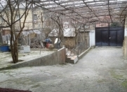 Satılır 1.5 sot torpaq İnşaatçılar m.