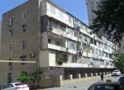 Satılır 1 otaqlı 38 m2 köhnə tikili Elmlər Akademiyası m.