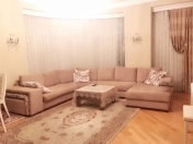 Satılır 3 otaqlı 150 m2 yeni tikili Tibb Universiteti