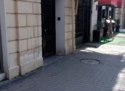 İcarəyə verilir 5 otaqlı 200 m2 köhnə tikili Sahil m.