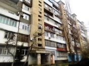 Satılır 3 otaqlı 75 m2 köhnə tikili 8 km