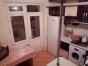 Satılır 5 otaqlı 120 m2 köhnə tikili Xalqlar Dostluğu m.