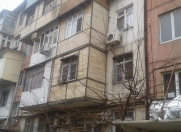 Satılır 2 otaqlı 45 m2 köhnə tikili 1 mkr