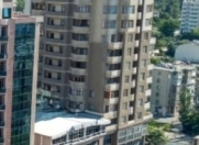 Satılır 3 otaqlı 165 m2 yeni tikili Bridge Plaza