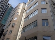 İcarəyə verilir 4 otaqlı 360 m2 yeni tikili Səbail r.