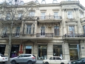 İcarəyə verilir 24 otaqlı 950 m2 ofis 28 May m.