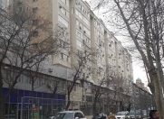 İcarəyə verilir 4 otaqlı 120 m2 köhnə tikili Sahil m.
